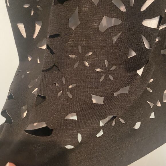 Catherines Tunic Top Womens Plus 1X Black Laser Cut Outs Unique Contemporary - Picture 6 of 13